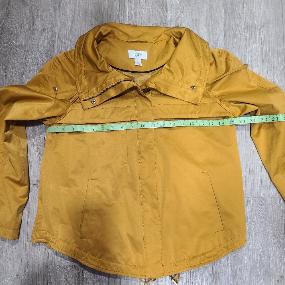 Loft Jacket - Picture 5 of 9